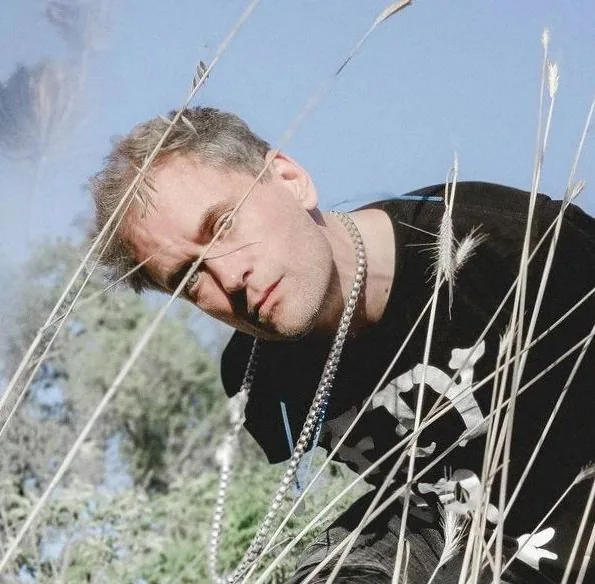 Alabaster Deplume