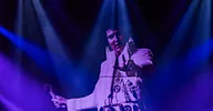 Bouke Rocks Elvis