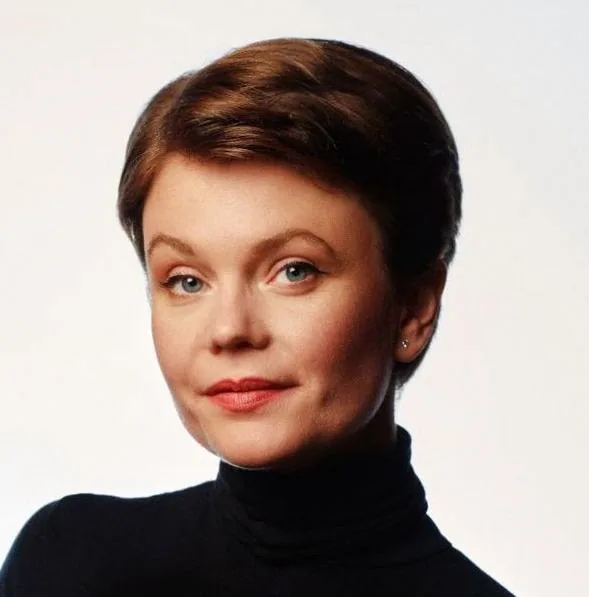 Clare Hammond