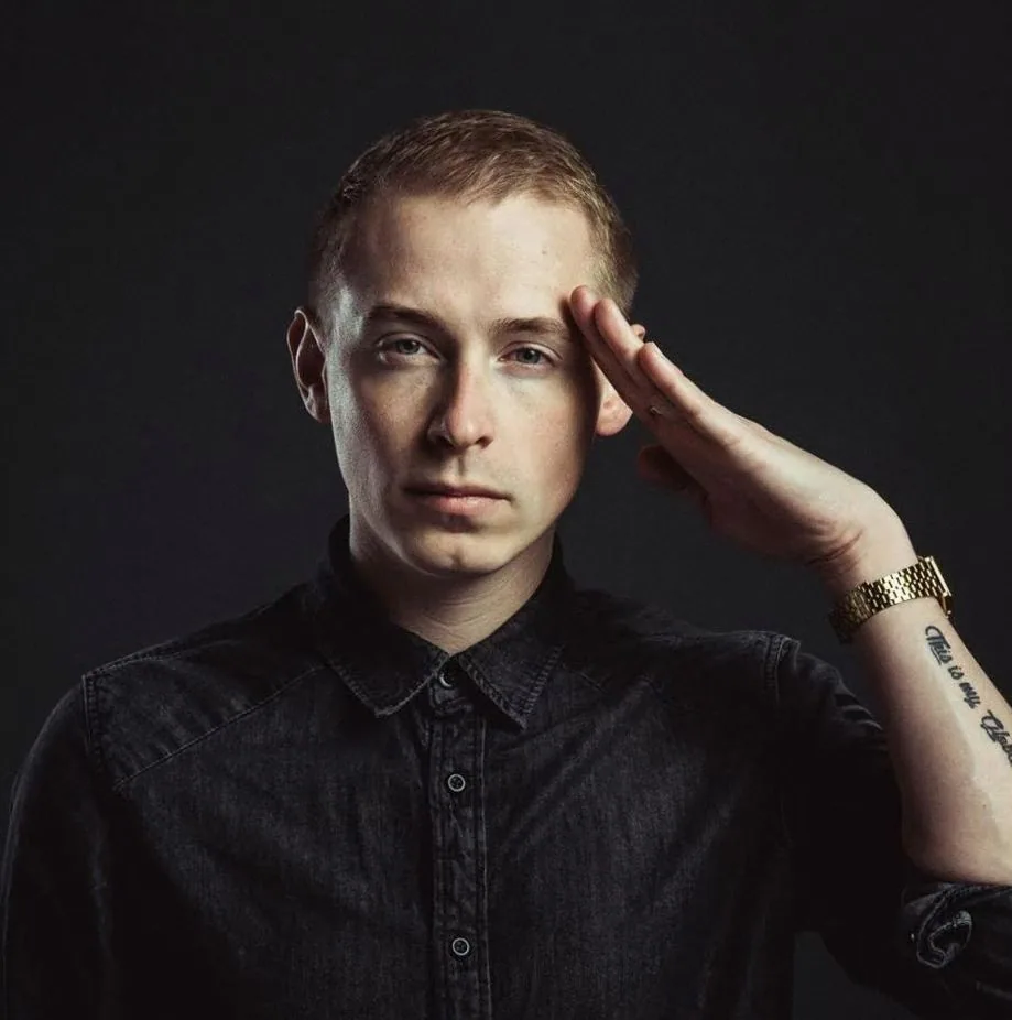 Coone — achtergrondafbeelding