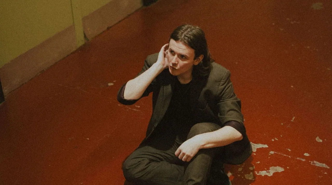 Declan Welsh and The Decadent West
