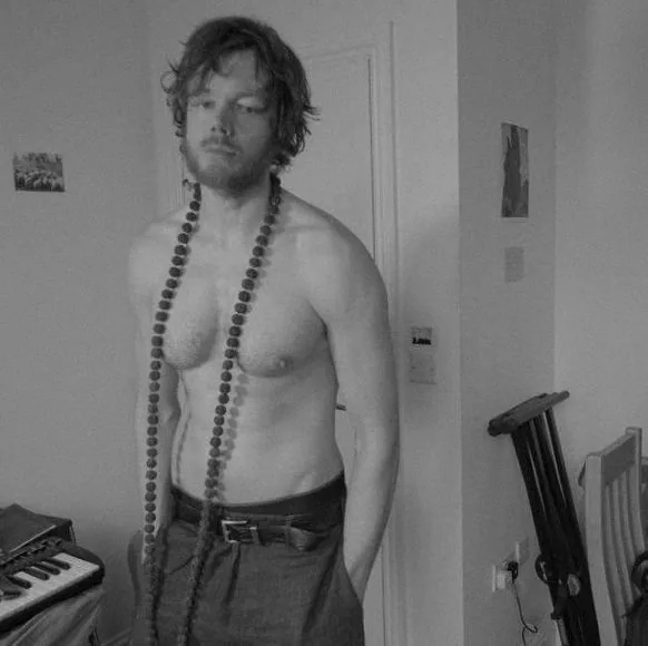Dominic J Marshall
