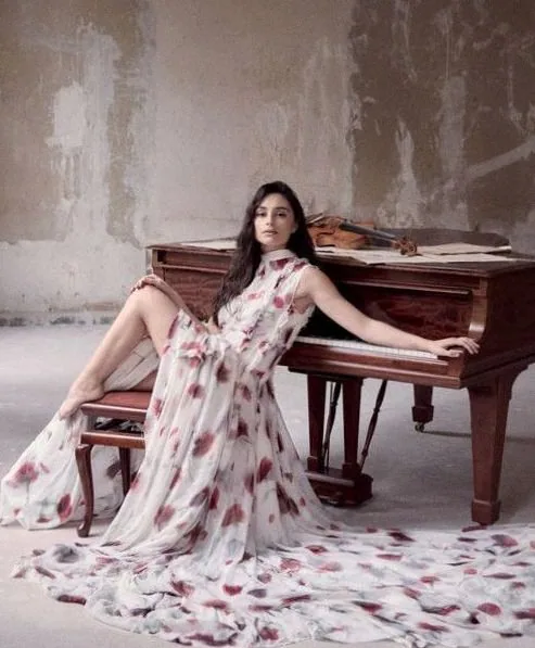 Esther Abrami