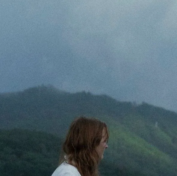 Hana Stretton — background image