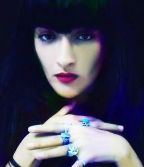 Hindi Zahra