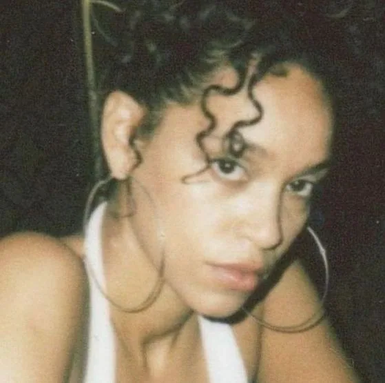 Izzy Bizu
