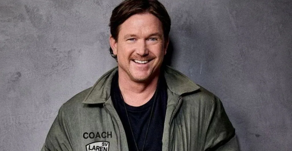 Johnny de Mol — background image