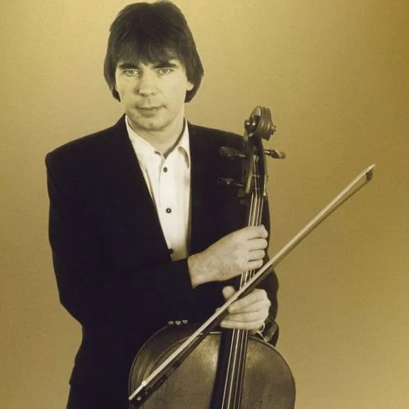 Julian Lloyd Webber