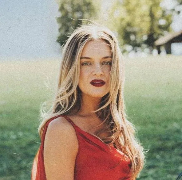 Kelsea Ballerini