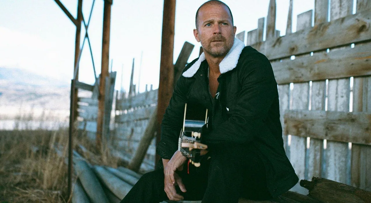 Kip Moore — background image