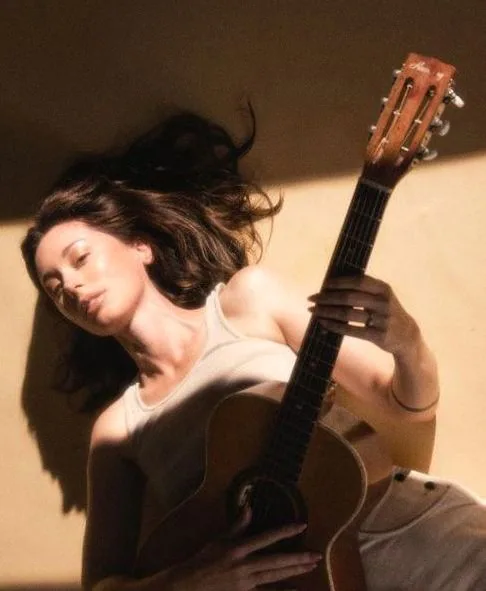 Lera Lynn — background image