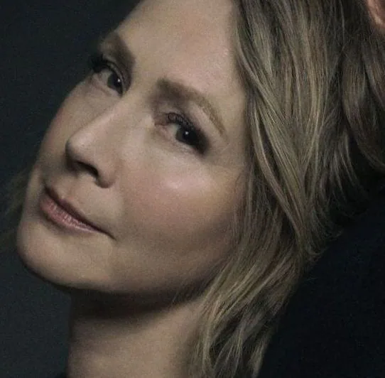 Lou Rhodes