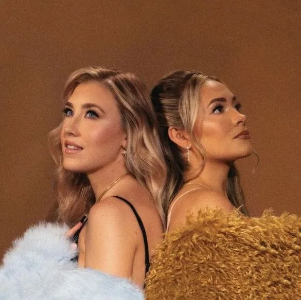 Maddie & Tae
