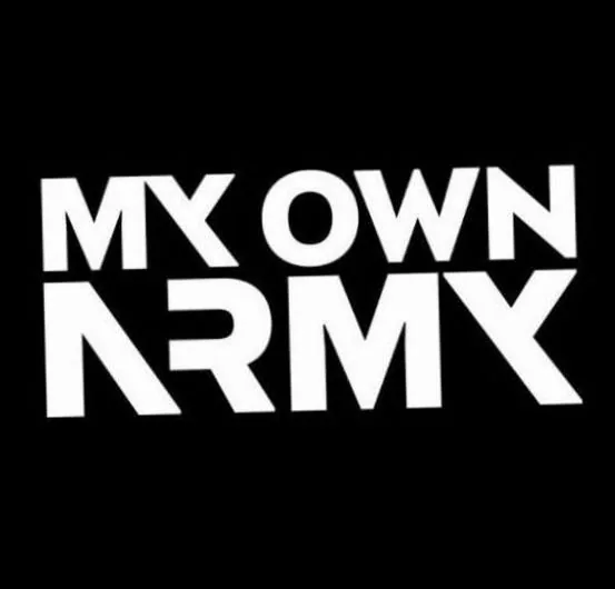 My Own Army — achtergrondafbeelding