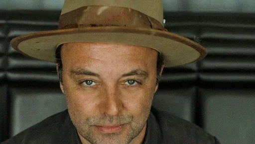 Niels Geusebroek sings Coldplay · Gebouw-T, Bergen op Zoom · za 24 okt 2026