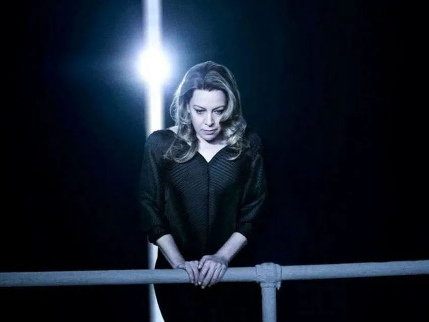 Nina Stemme — background image