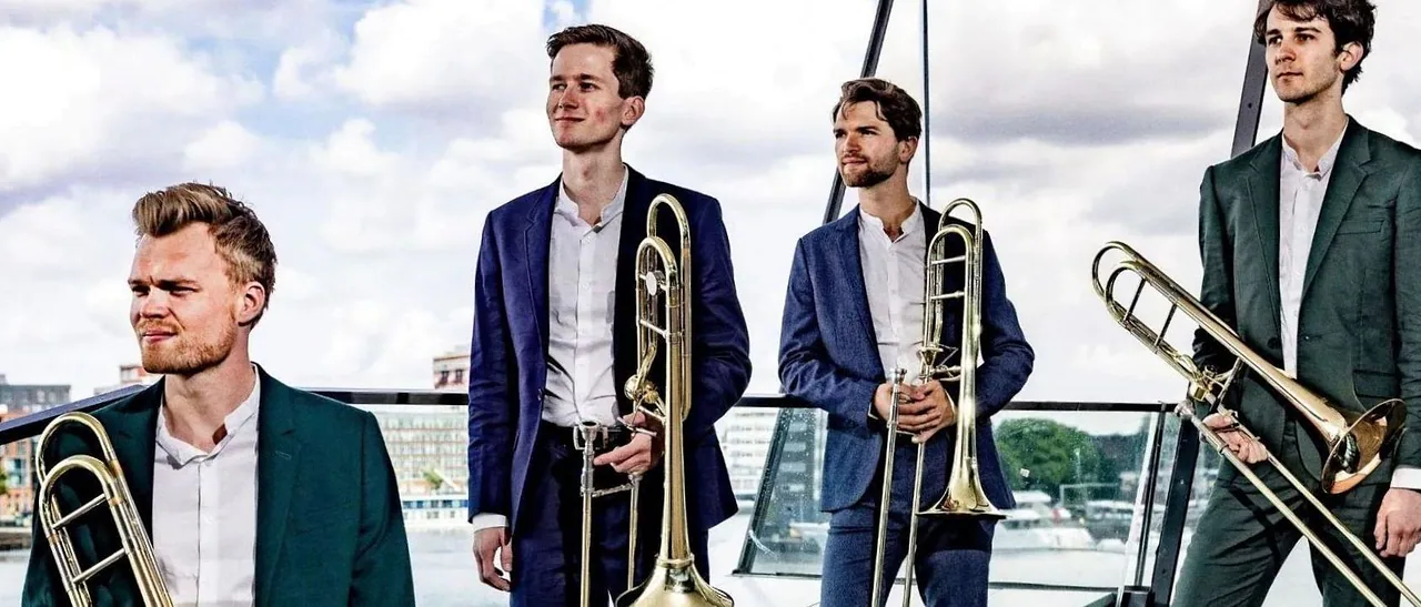 Nymphéas Trombone Quartet — achtergrondafbeelding