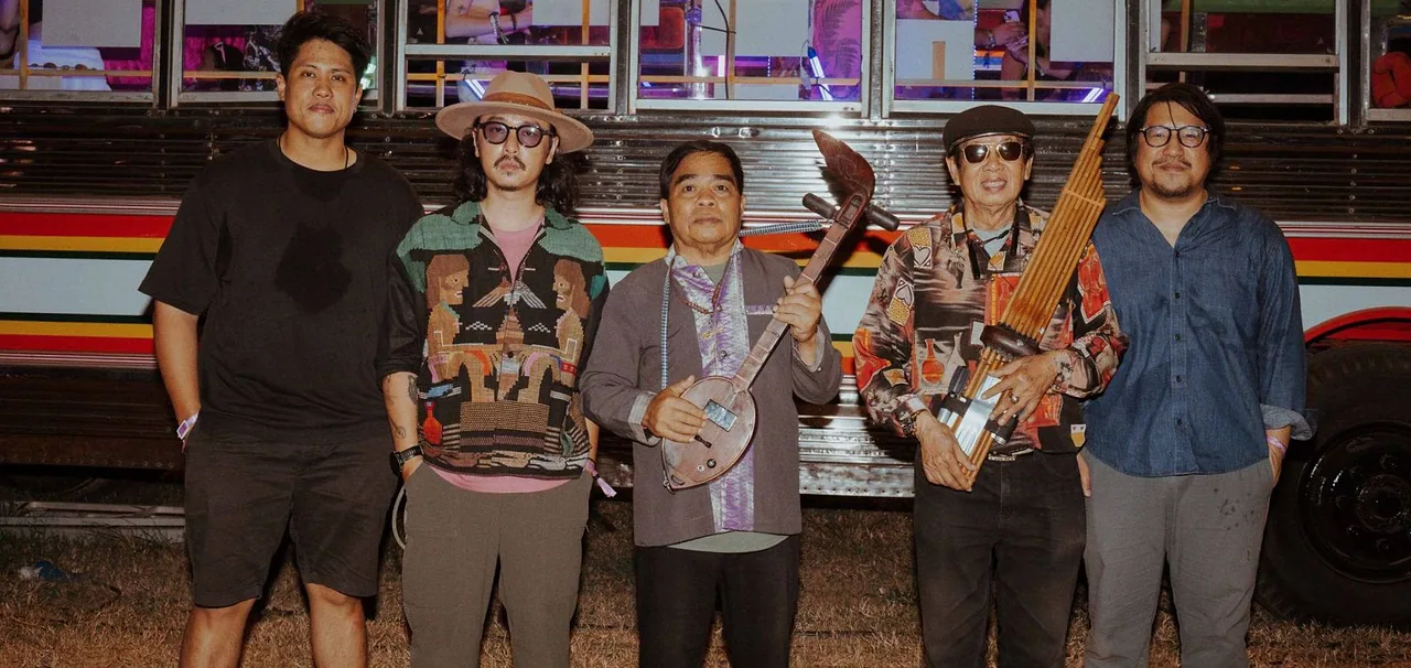 Paradise Bangkok Molam International Band