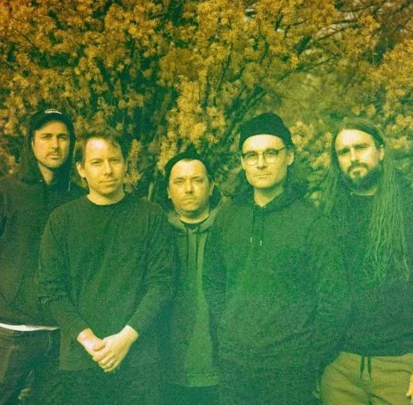 Pianos Become the Teeth