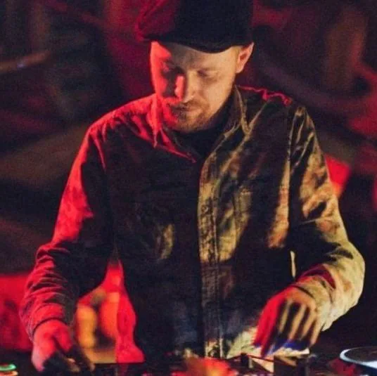 Radikal Guru