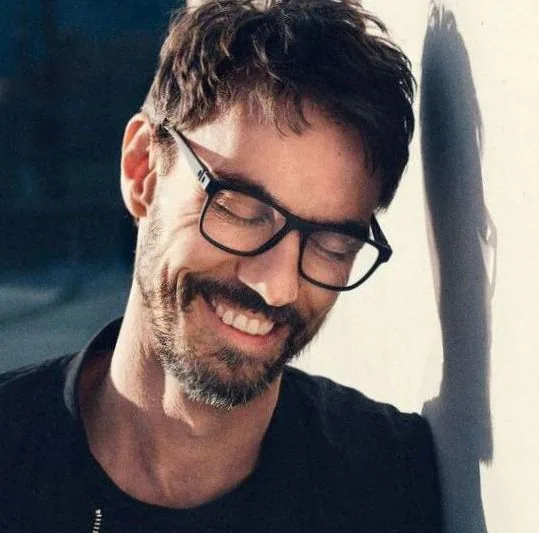 Steve Bug — background image