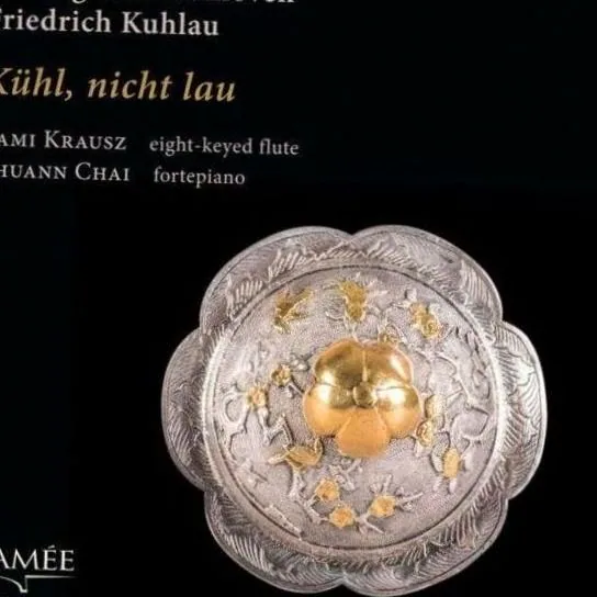 Tami Krausz — background image