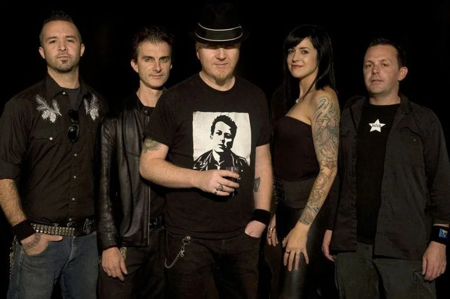 The Mahones