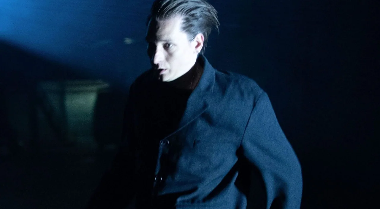 Thomas Azier — achtergrondafbeelding
