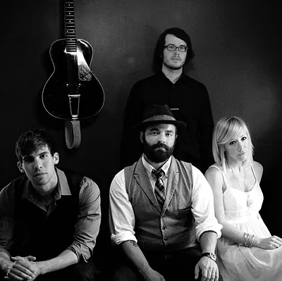 Drew Holcomb & the Neighbors — photo 2