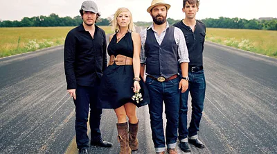 Drew Holcomb & the Neighbors — photo 4