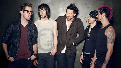 Adelitas Way — foto 2