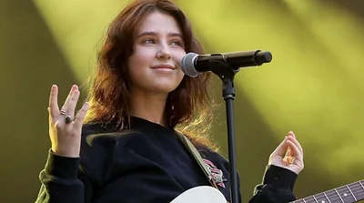 Clairo — photo 3