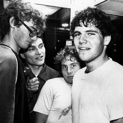 Descendents — photo 2