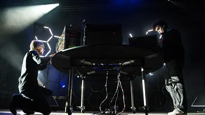 Simian Mobile Disco — foto 5