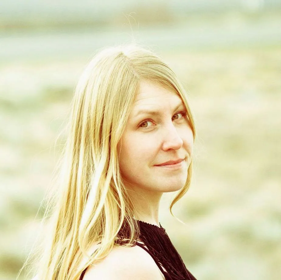Zoe Muth and the Lost High Rollers