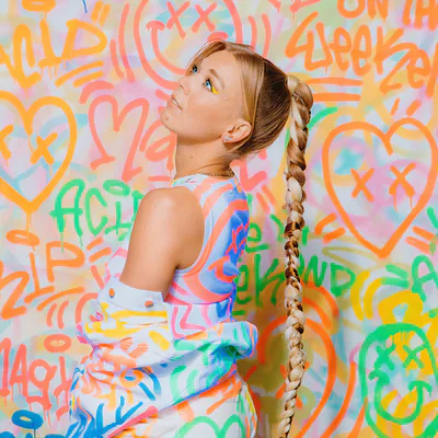 Becky Hill — photo 4