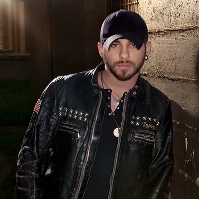 Brantley Gilbert — photo 1