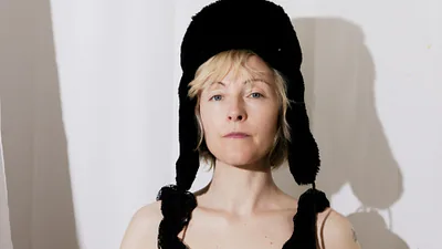 POLIÇA — foto 1