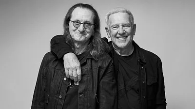 RUSH — photo 1