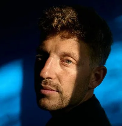 Hugh Hardie — photo 1