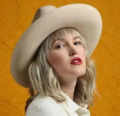 Ashley Campbell — foto 1