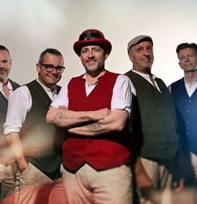 Pater Moeskroen — foto 1