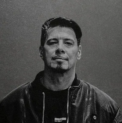 Thomas Gold — foto 1