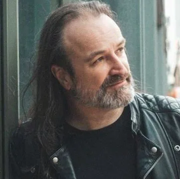 Damian Wilson — foto 1