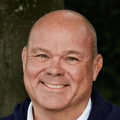 Paul de Leeuw — photo 1