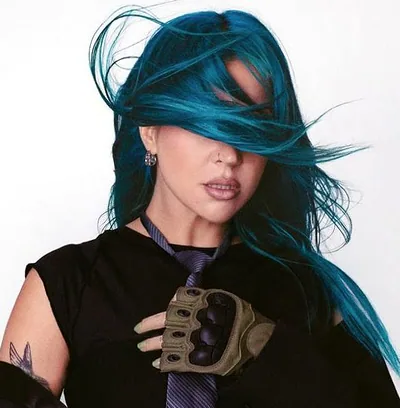 Charlotte Sands — foto 1