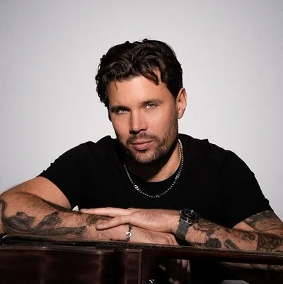 Robin Bengtsson — photo 1