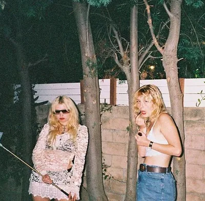 Lambrini Girls — foto 1