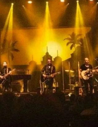 Ultimate Eagles — foto 1