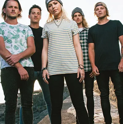 Tonight Alive — foto 3